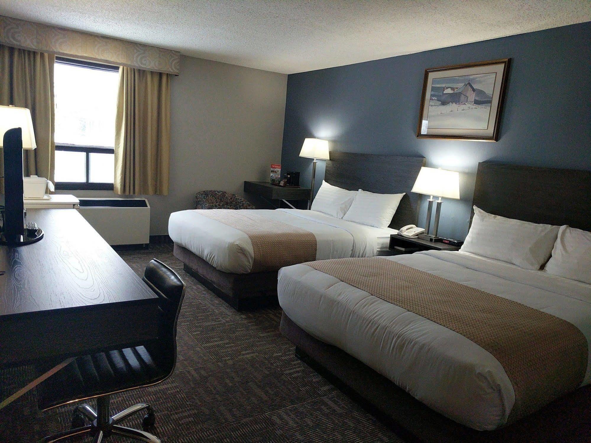 Crestwood Hotel Hinton Extérieur photo
